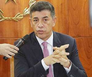 Hernán Rivas erosiona alarmantemente la sociedad, afirma Víctor Ríos  - Política - ABC Color