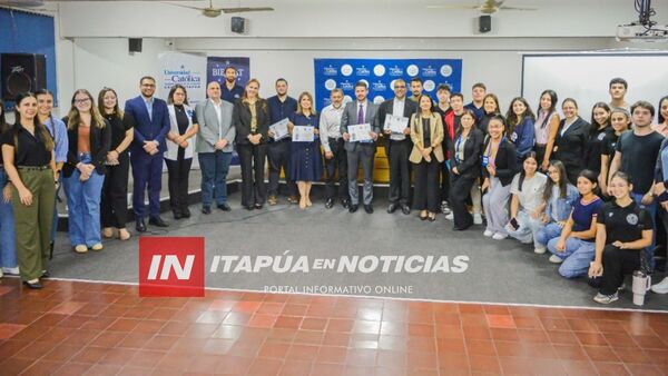 VICEMINISTRO EXPONE SOBRE POLÍTICAS PÚBLICAS EN FORO INTERDISCIPLINARIO