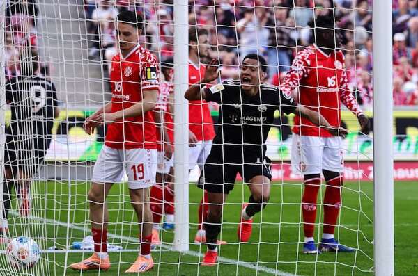 El Bayern estrena su título en Bundesliga con una gran remontada en Maguncia - Fútbol Internacional - ABC Color