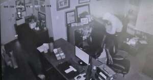 La Nación / Detienen a dos sospechosos del millonario robo en una concesionaria de autos en Asunción