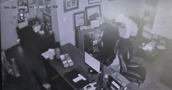 La Nación / Detienen a dos sospechosos del millonario robo en una concesionaria de autos en Asunción