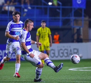 Duelo de realidades opuestas en la terraza del país