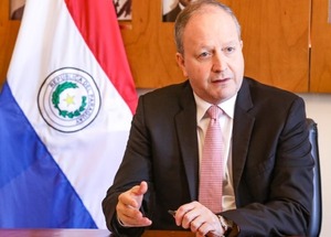 Peña nombra a Fernández Valdovinos como consejero de Itaipú, tras pobre gestión al frente del MEF