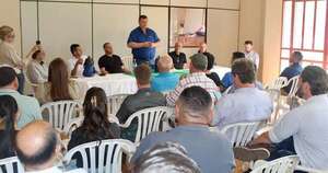 La Nación / Amarilla arremete contra Villalba y lo acusa de intentar infiltrar ideas de izquierda en el PLRA