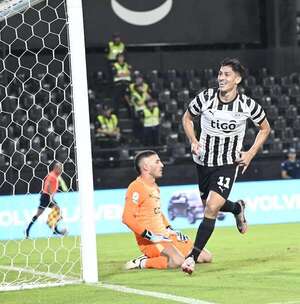 Libertad se recupera con Juan Samudio y frena a Olimpia en el clásico “blanco y negro” - Fútbol - ABC Color