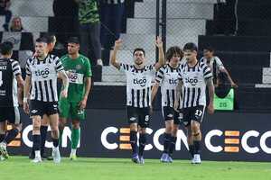 Popular / De la mano del "Mágico", el Guma hizo "desaparecer" al Decano de la cancha