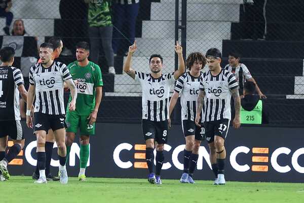 Popular / De la mano del "Mágico", el Guma hizo "desaparecer" al Decano de la cancha