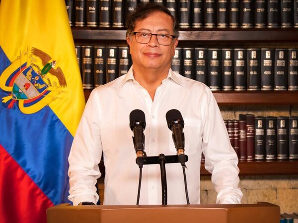 Disidencias reivindican atentados y apuntan contra Petro en medio de escalada violenta en Colombia