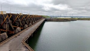 En la EBY no hay economía de guerra y bonificaciones suman G. 4.305 millones