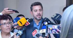 La Nación / Vicepresidente de la República saluda a los periodistas en su día