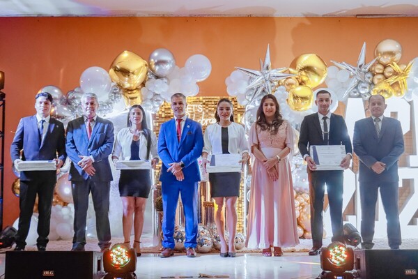 Egresa nueva camada de árbitros