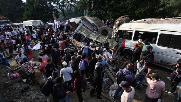 Ataque con explosivo a un autobús deja 19 muertos en Colombia