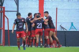 Fernando de la Mora logra su primera victoria del año - Fútbol de Intermedia - ABC Color