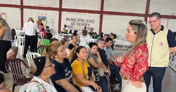 La Nación / Diputados asisten a adultos mayores en sus necesidades básicas de salud