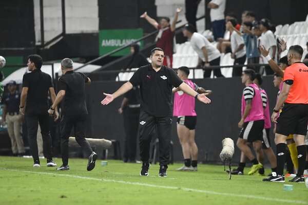 Samudio sobre el nivel de su equipo: “Aparte de recordar lo bien que juegan, le pusieron mucha entrega” - Libertad - ABC Color