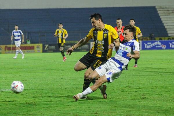 Trancada jefe en la terraza del país
