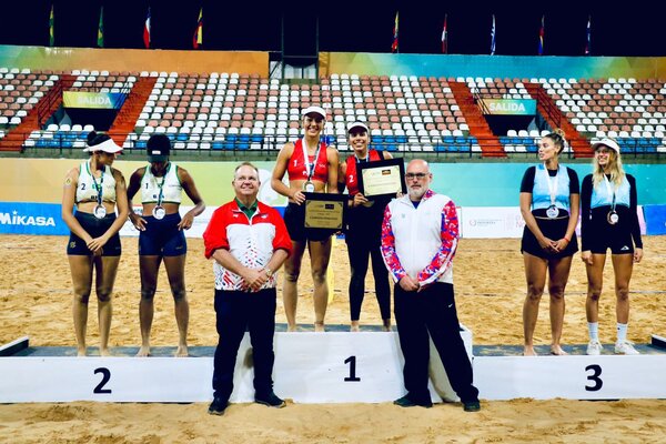 Michelle Valiente y Giuliana Poletti conquistan la medalla de oro en el Circuito Sudamericano