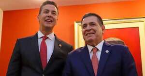 La Nación / Cartes y Peña saludaron a los trabajadores de prensa en su día