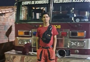Joven bombero muere tras brutal ataque de delincuentes