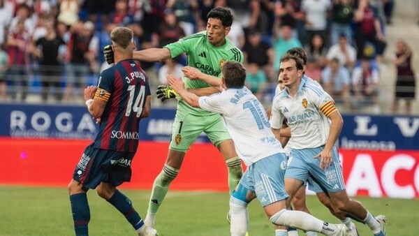 Arquero argentino perdió el juicio y pegó una trompada a un rival porque lo echaron