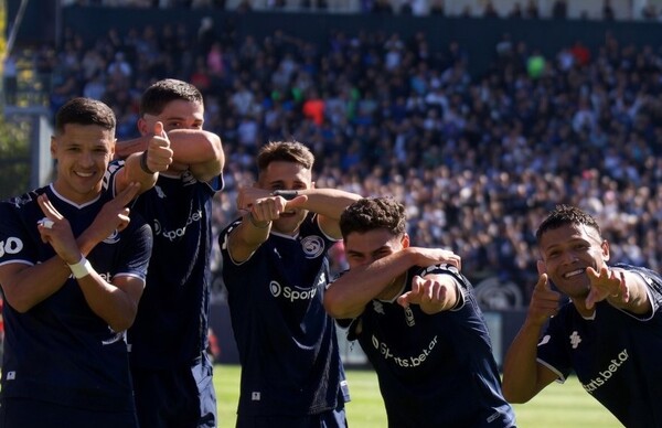 Gol de Alex Arce en goleada de Independiente Rivadavia ante Gimnasia de Mendoza
