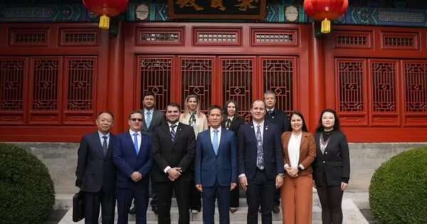 La Nación / Diputados que viajaron a China niegan que EE. UU. les haya retirado las visas