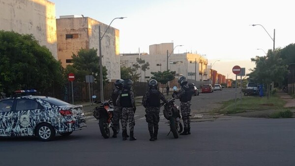 Operativo contra pandillas deja detenidos e incautación de armas en barrio San Francisco