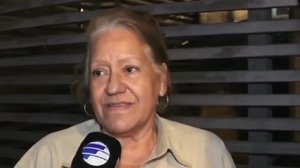 Vidrio cae de edificio en Sajonia y hiere a adulto mayor