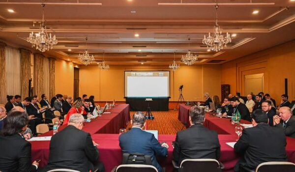 Migraciones destaca avances en modernización de controles fronterizos en reunión del Mercosur