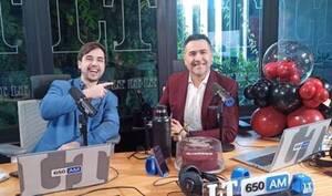 Roberto Pérez recibió una emotiva llamada por su cumple