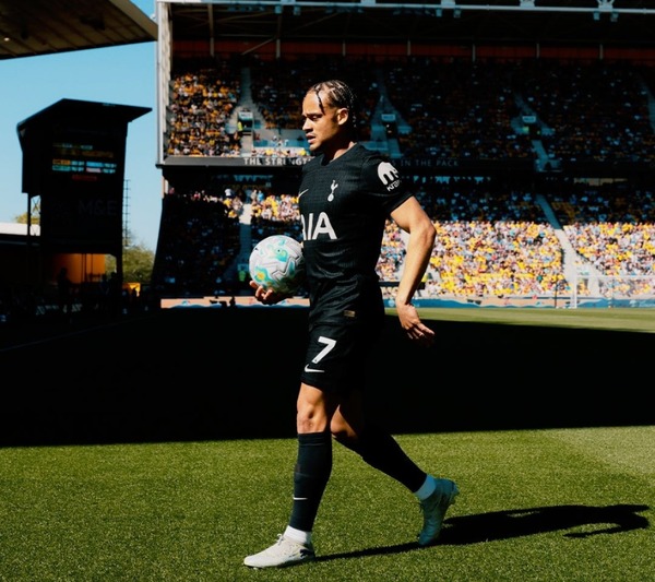 Duro golpe para los Países Bajos y el Tottenham: Xavi Simons se rompe los cruzados y le dice adiós al Mundial