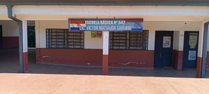 Escuela de Itacúa se sostiene con vocación: directora también enseña ante falta de docentes