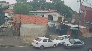 Robo de automóvil termina en choque y detención de adolescente en Lambaré