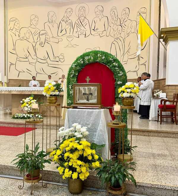 Popular / Reliquia de San Francisco trajo esperanza a la "Perla del Sur"