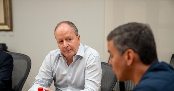 Peña presiona al Clan Zacarías con Valdovinos y agita la interna colorada en CDE