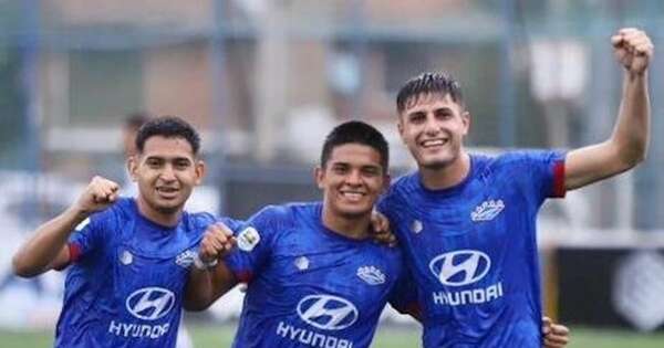 La Nación / Dos victorias en oscuro domingo