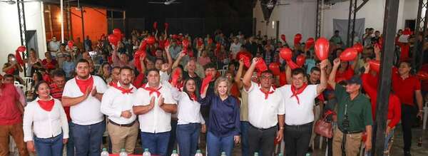 “Nadie se ocupa de las demandas sociales, están alejados de la gente”, expresó Lilian - Política - ABC Color