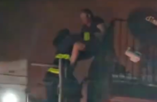 Paraguaya en Nueva York sobrevive a incendio de su vivienda