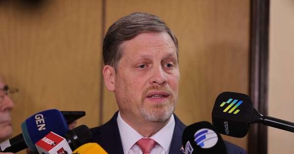 Diario HOY | Senaduría vitalicia: el objetivo de permitir que expresidentes se candidaten a cargos electivos