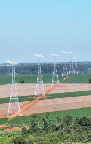 Línea de transmisión 500 kV Yguazú – Valenzuela avanza en un 60% - trece