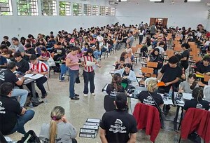 Nuevos becarios del Gobierno firmaron el Acuerdo de Compromiso para usufructo de la ayuda académica | DIARIO PRIMERA PLANA