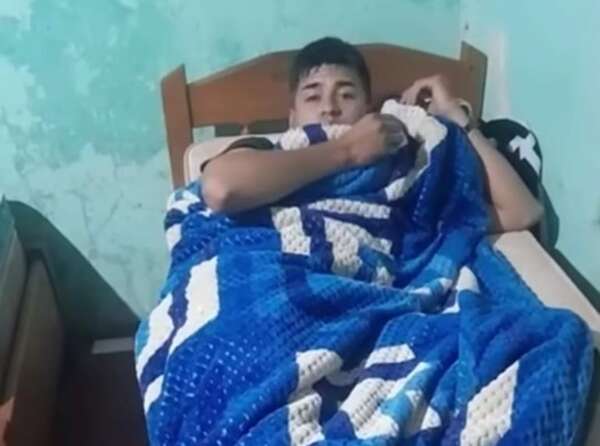 Agente policial se toma siesta en una tarde lluviosa y causa conflicto en una comisaría de Minga Guazú - ABC en el Este - ABC Color