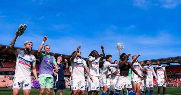 La Nación / Racing remontó con Julio Enciso