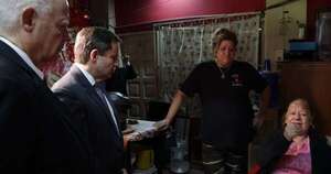 La Nación / Ministros de la Corte visitaron a las personas afectadas tras incidente en obra