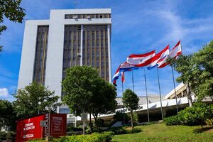 Investigan coimas en el Abasto
