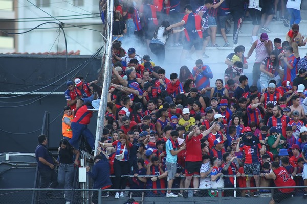 Popular / Tribunal de la APF citó al jefe de seguridad del Ciclón para declarar