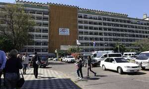 AUDIO: IPS: Asociación Médica se reunirá mañana con Fretes y espera destrabar crisis de contratos  - Ancho Perfil - ABC Color