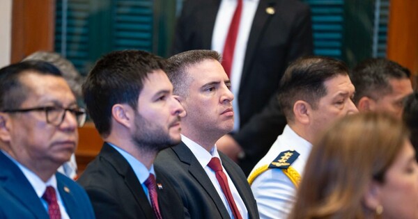 La supuesta campaña oficial contra periodistas críticos deja pegado a Villate, pero el Gobierno la desmiente