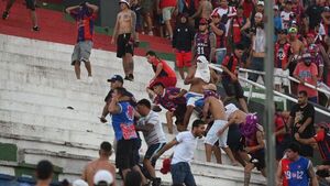 Se entregan a la Justicia tres hinchas de Cerro Porteño buscados por incidentes en el superclásico