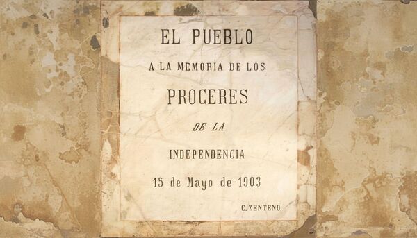 Se restauró una placa histórica dedicada a los próceres en San Estanislao